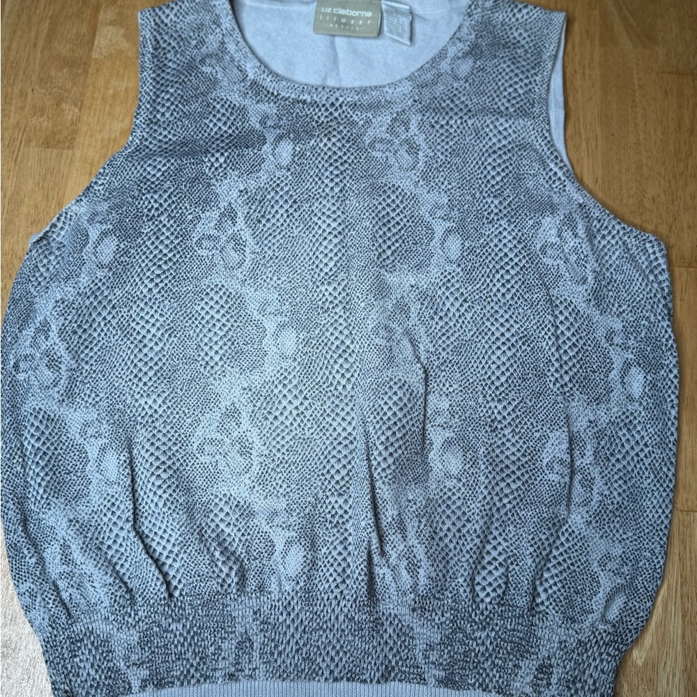 Liz Claiborne Light Gray Petite Knit Top